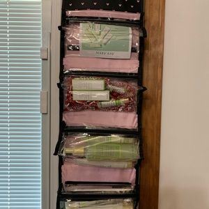 Mary Kay Travel Roll Up Bag Satin Body, Hand and Lip sets